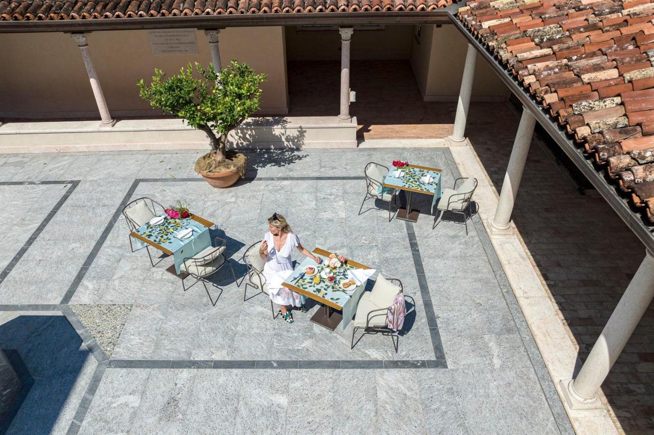 Eremus Relais Aparthotel Lonato Exterior photo