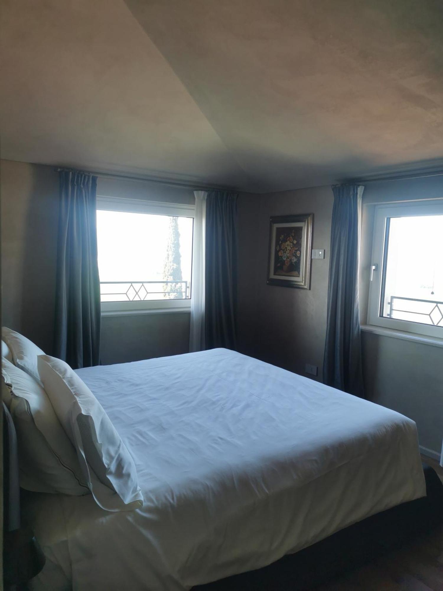 Eremus Relais Aparthotel Lonato Exterior photo